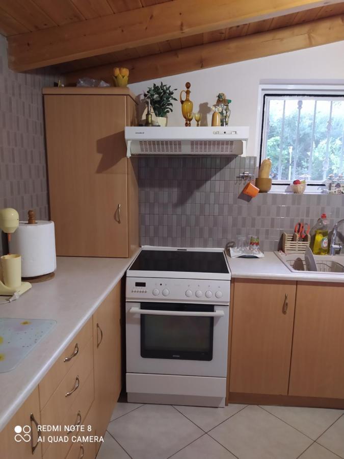 Ozena Countryside Apartment Vromonérion Buitenkant foto
