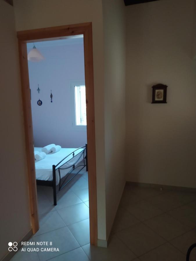Ozena Countryside Apartment Vromonérion Buitenkant foto